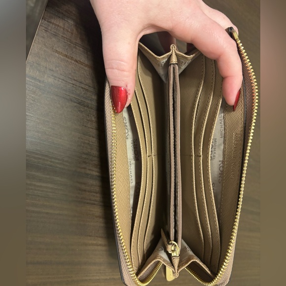 Michael Kors Blush Leather Wallet - Picture 6 of 15